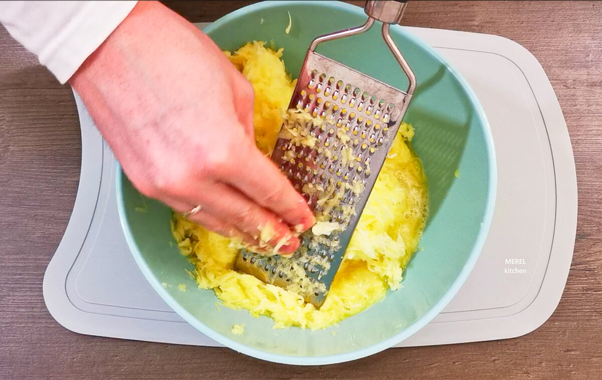 Приготовила по совету подруги драники : очень вкусные, всегда пышные и совсем без грамма муки. Делюсь Приготовила по совету подруги драники : очень вкусные, всегда пышные и совсем без грамма муки. Делюсь