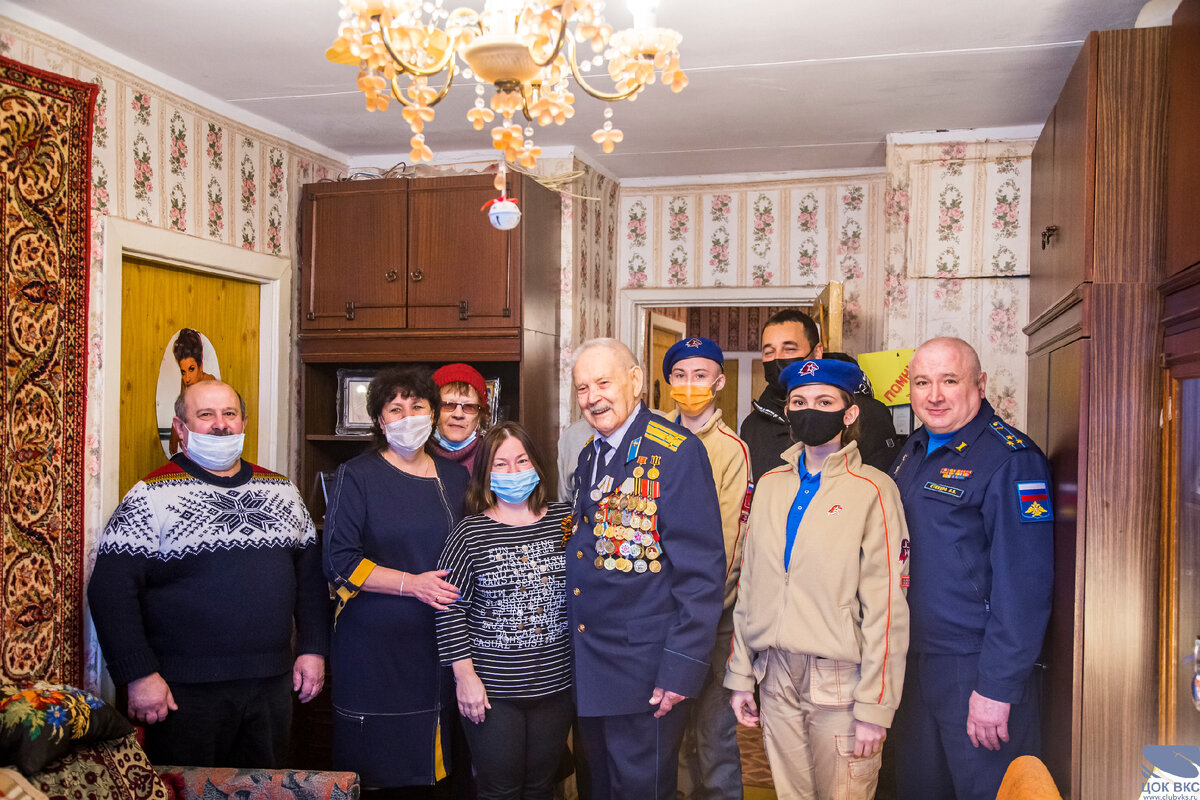С 95-летием ветерана Великой Отечественной войны поздравили представители Воздушно-космических сил