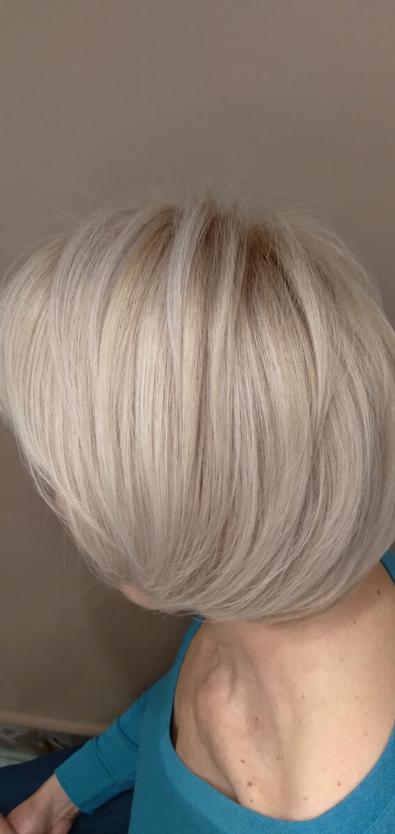 А этот оттенок можно назвать пепельным?