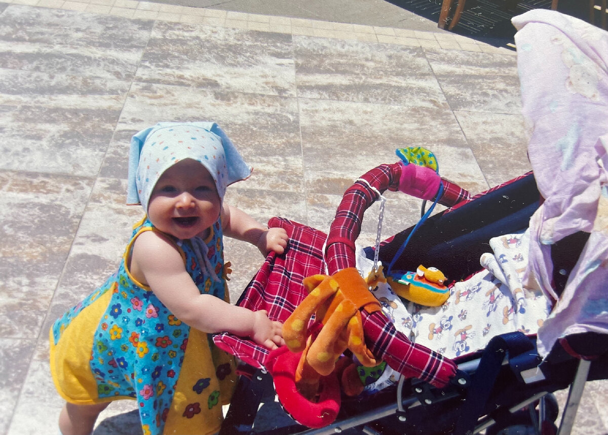 Вика и та самая коляска.