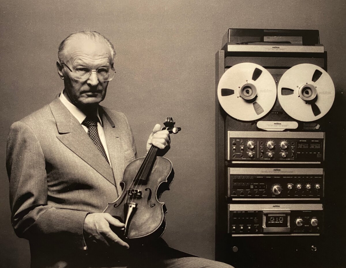 Вилли Штудер с аудиосистемой Revox. Швейцария, 1984 г.