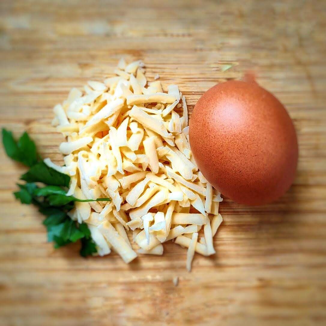 Одна из моих старых композиций... тема яиц этим, наверно, закрывается.)