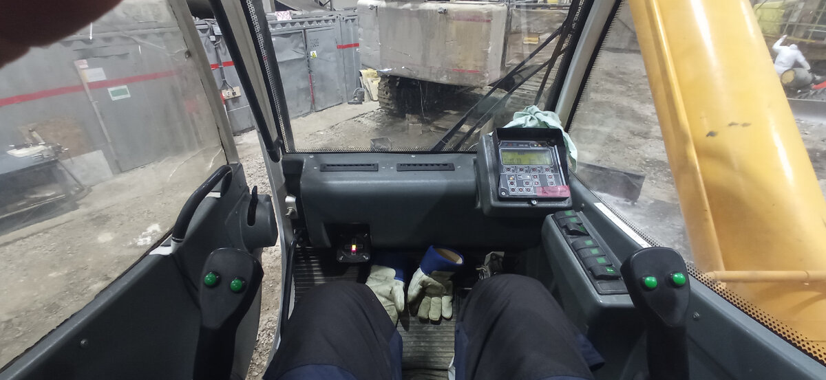 Фото: кабина крановой установки Ивановец