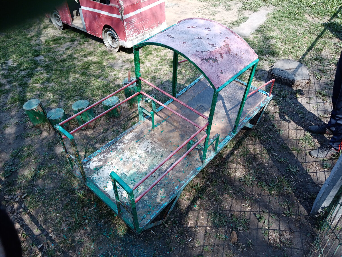 Машины перед началом реставрации