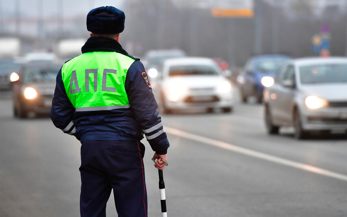 АДВОКАТ РАЗЪЯСНЯЕТ, какие предусмотрены основания для остановки автомобиля  сотрудником ГИБДД | Адвокат Добрыдин Игорь Витальевич | Дзен