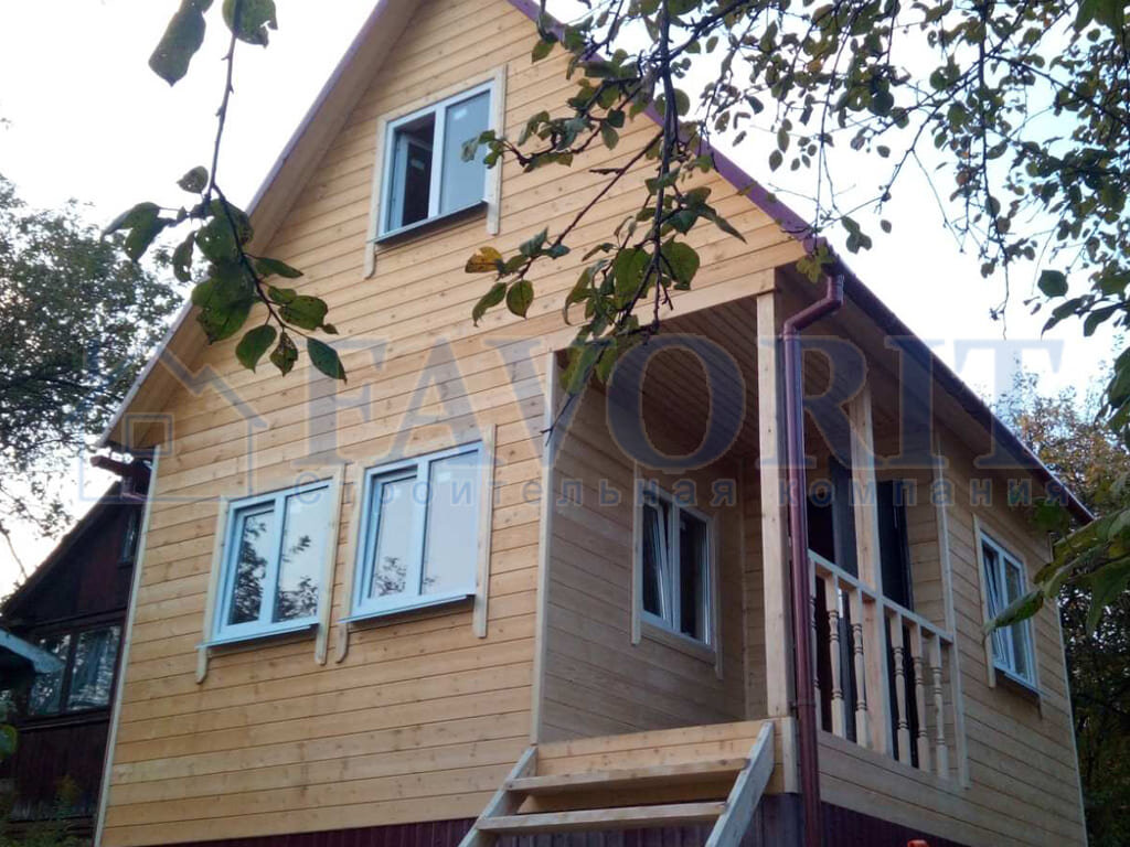 Каркасный дом 3,5 х 5 с террасой и верандой. Построен компанией «Фаворит» в Нижнем Новгороде.