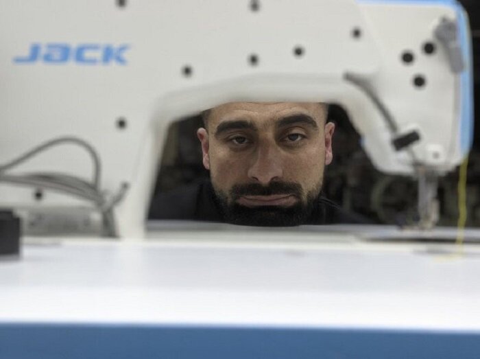 Арцахский бренд «Lyoka's» выступает против всего турецкого: Как можно связать «Татик-Папик» (Бабушка и Дедушка) из турецких ниток? Фоторяд