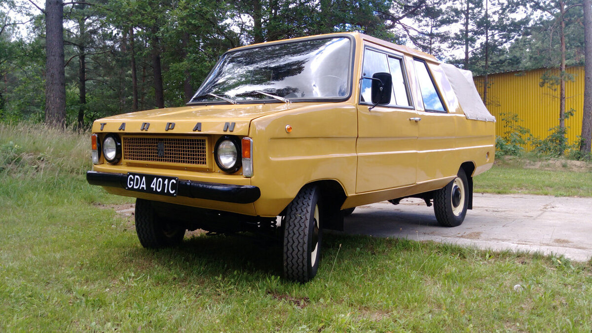 FSR Tarpan салон
