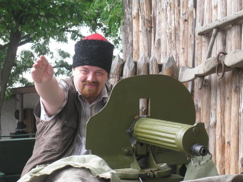 Коммунисты - пишут списки...