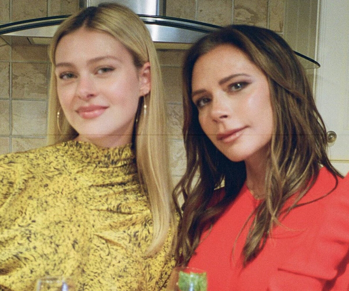     «Плакала навзрыд»: Никола Пельтц выбежала со своей свадьбы в слезах из-за Виктории Бекхэм