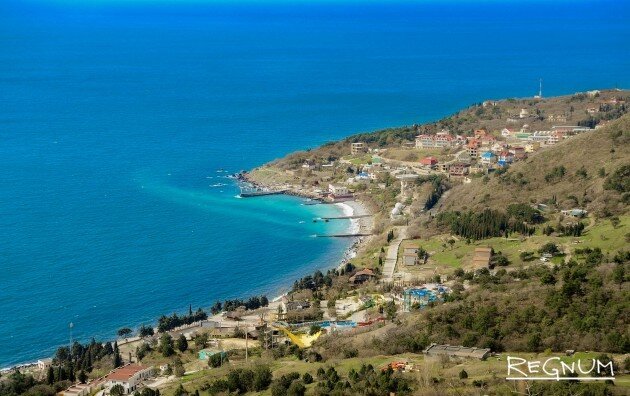    Побережье Крыма Дарья Антонова © ИА REGNUM