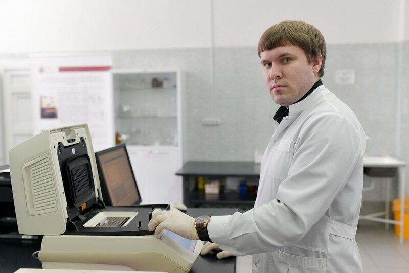 Юрий Комаровский
