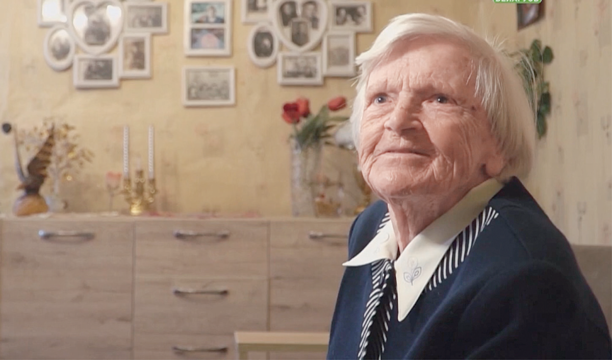 Май 2022 года.  Девочка Зиночка с военного снимка  – теперь бабушка  и прабабушка