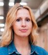 «Благодаря многофункциональному комплексу наши студенты получат ценные компетенции в области современных цифровых технологий, управления и автоматизации процессов лазерной обработки металлов. Это позволит выпускникам университета стать более востребованными на рынке труда.С помощью новой установки существенно продвинутся научные изыскания вьетнамских аспирантов из Института авиамашиностроения и транспорта. Многие работы молодых исследователей посвящены изменению физико-механических свойств поверхностного слоя изделий под влиянием высококонцентрированных источников энергии с целью их защиты от коррозии», - говорит Наталья Астафьева.