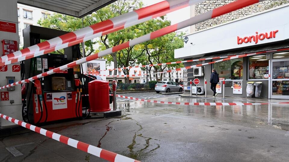     Топливный туризм: французы штурмуют соседние страны в поисках бензина Global Look Press/Julien Mattia/Keystone Press Agency