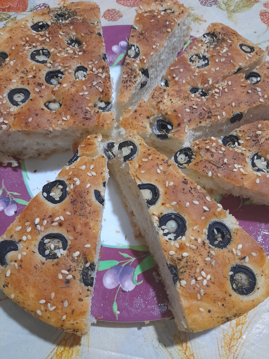 Фокачча с маслинами