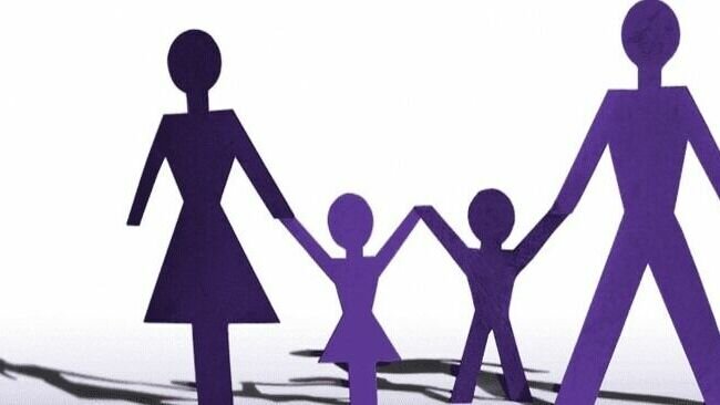     Во время праздничных дней комиссия по делам несовершеннолетних провели рейдовые мероприятия по месту жительства семей, признанных находящимися в социально опасном положении, проживающих в Кировском районе.