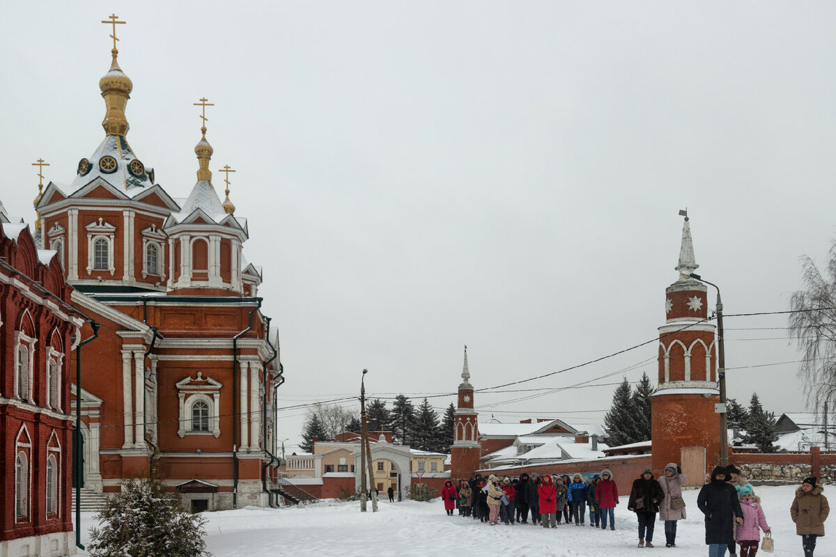 Искали зиму, а открыли для себя чудесный городок в Подмосковье. Новогодняя  Коломна приятно удивила и буквально очаровала | lorrichek_travel | Дзен