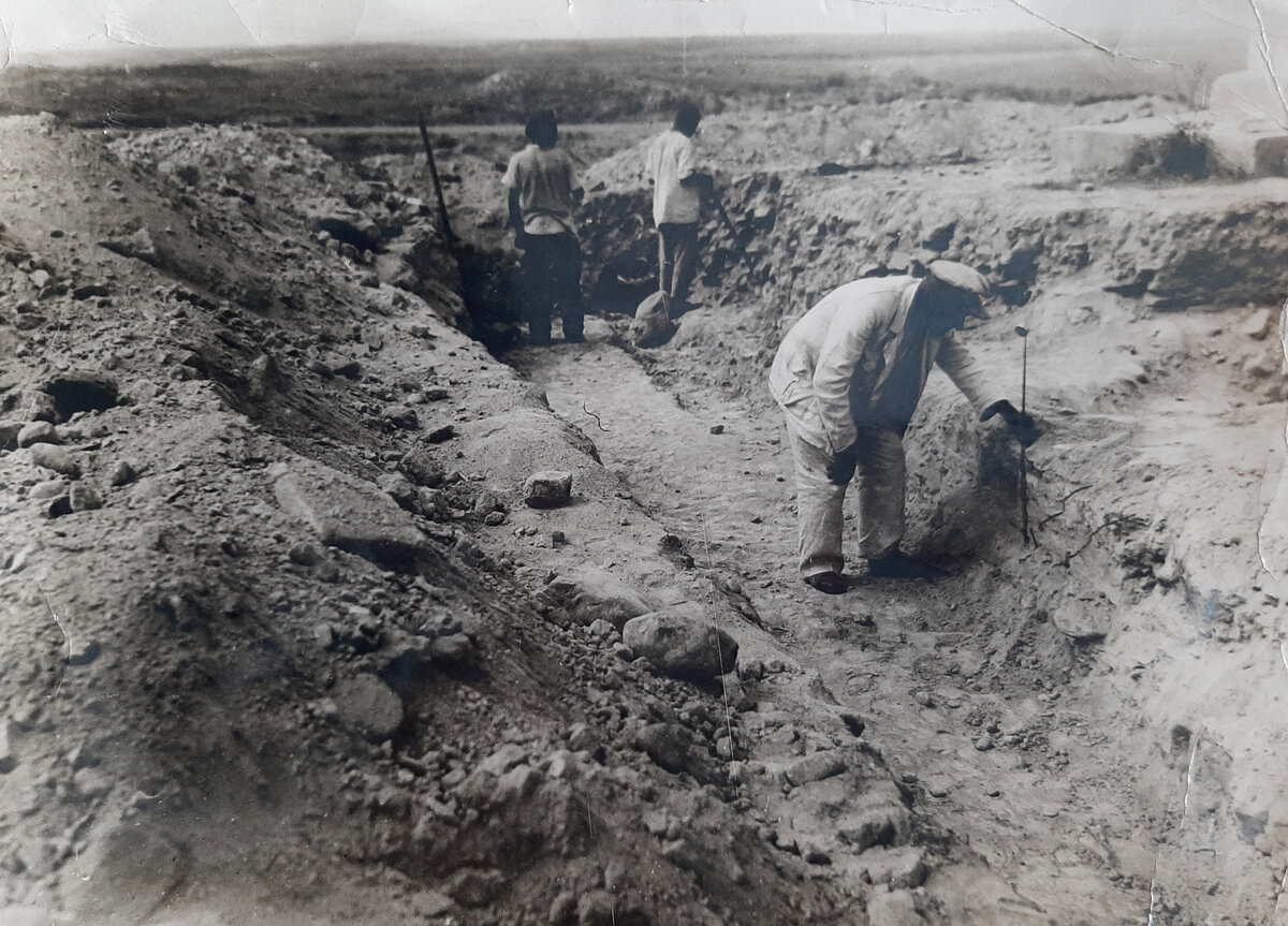 Раскопки мавзолея Низами, 1940