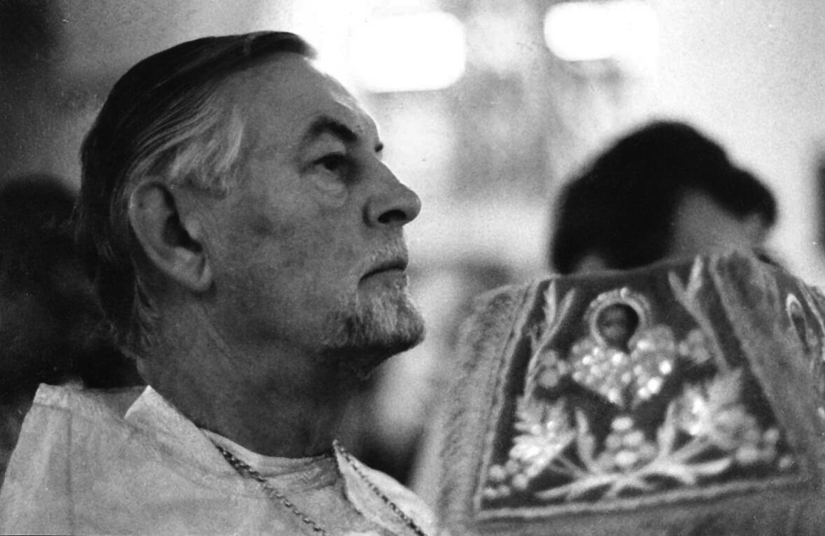 Протопресвитер Александр Шмеман (1921 — 1983), священнослужитель Православной Церкви в Америке, богослов, автор ряда работ по православному богословию и истории. Доктор богословия, профессор.