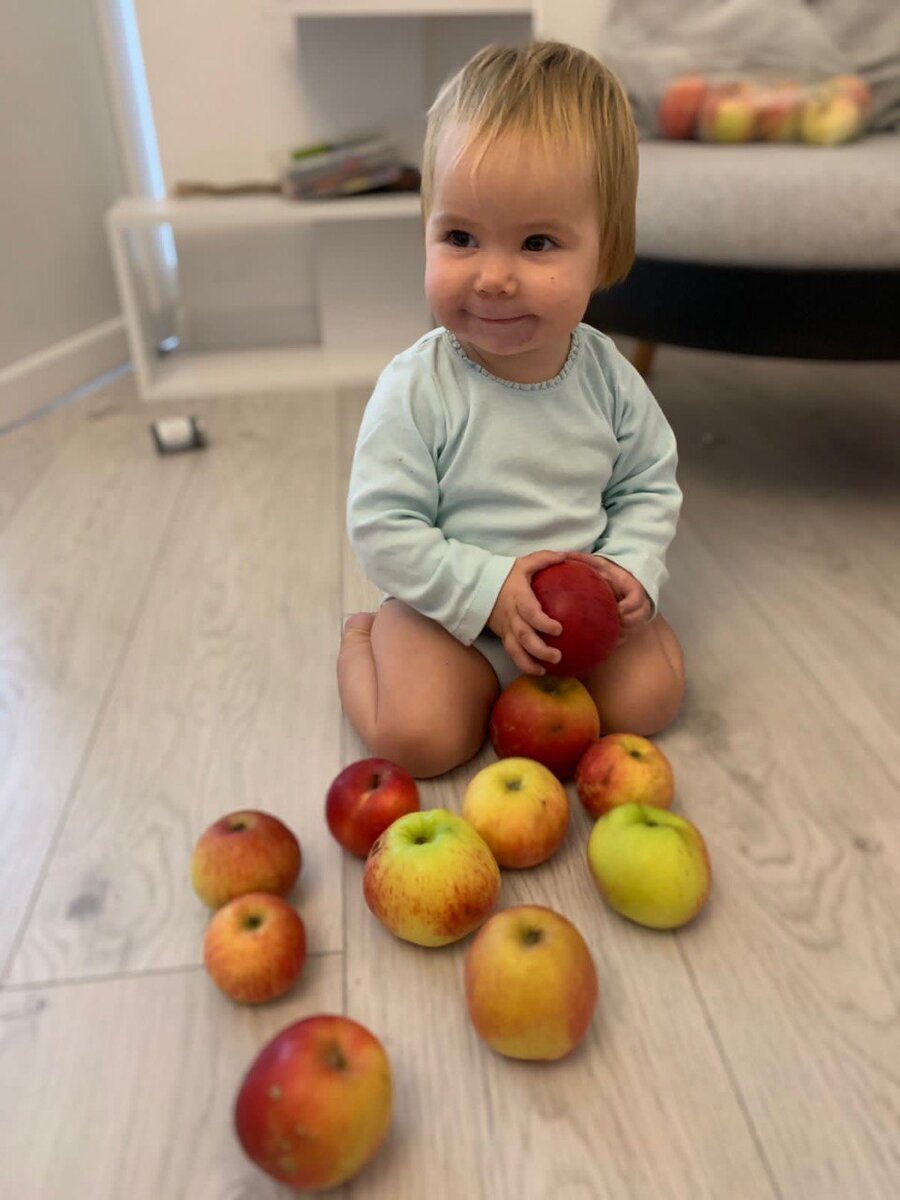 Развитие ребенка в 11 месяцев