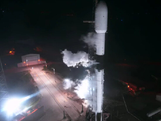     фото: старт ракеты с аппаратом. кадр видео, источник: трансляция SpaceX