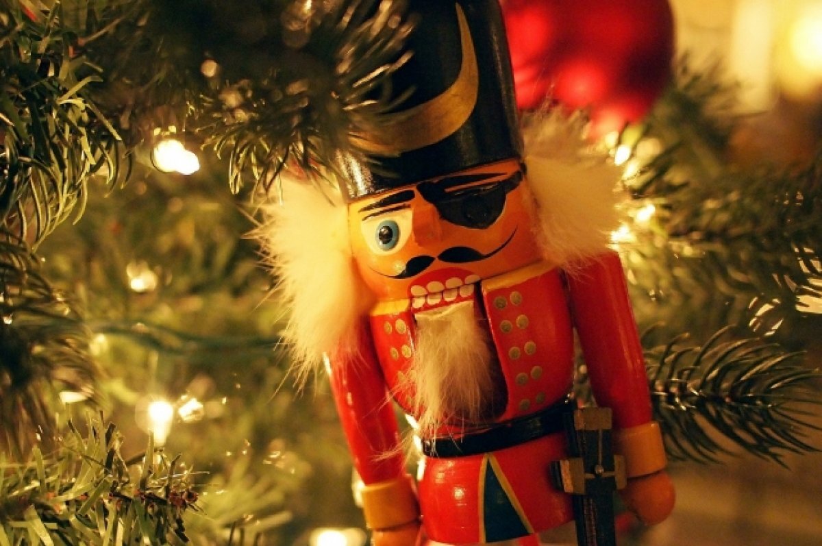    Сотрудники Bentley исполнили «Щелкунчика» с помощью звуков станков