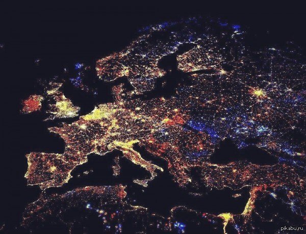 Новогодний салют из космоса 