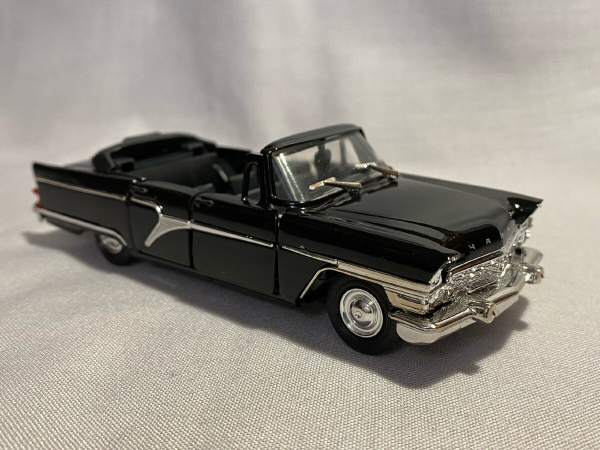 Чайка Газ 13 в кузове кабриолет, ЗАО "Агат", середина 00-х.