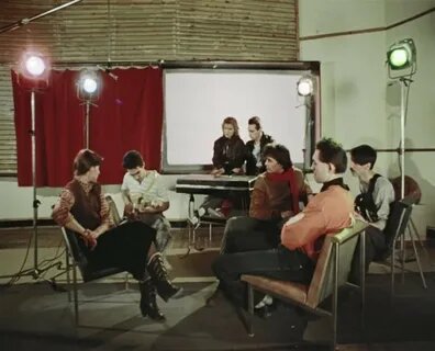 «Раньше было другое время» 1987 первый короткий метр режиссера, сценарий которого написан за ночь, а роли сыграли его друзья и участники группы Наутилус Помпилиус