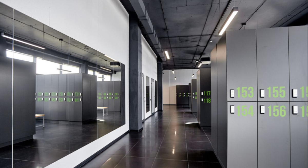 Раздевалка в XFIT Футурис (г. Минск) 