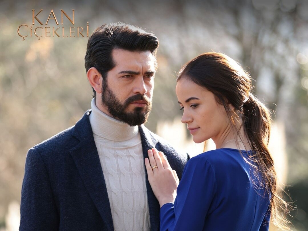 Baris baktas актер. барыш бакташ кровавые цветы. бариш бакташ. барыш бакташ. турецкий актёр барыш багдаш.