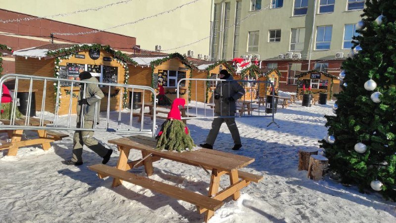    В Оренбурге работу аттракционов Новогоднего городка продлили до 25 января Елена Шкатова