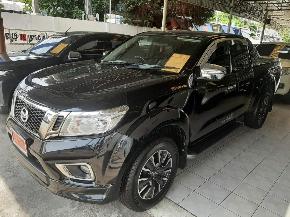 Стоимость этого автомобиля 2018 года с пробегом составляет 980 000 рублей