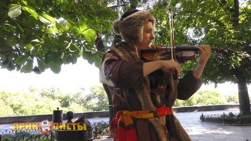 Бездомный скрипач! Приколы с бомжами. Смешные моменты. Смотреть до ...