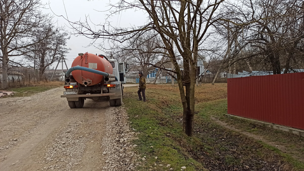 Машина-ассенизатор