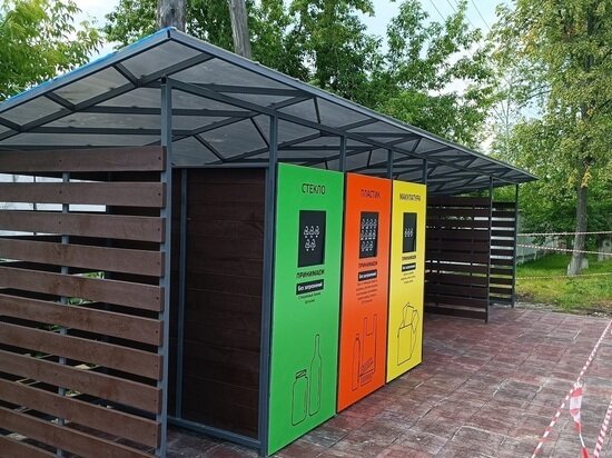     Елки стали реже сдавать на переработку. Фото: "МК-Урал".