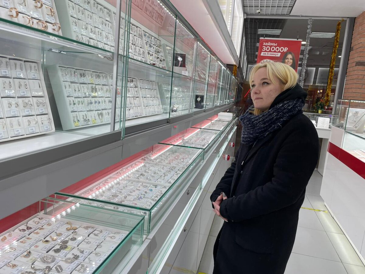 Дочка в раздумье...