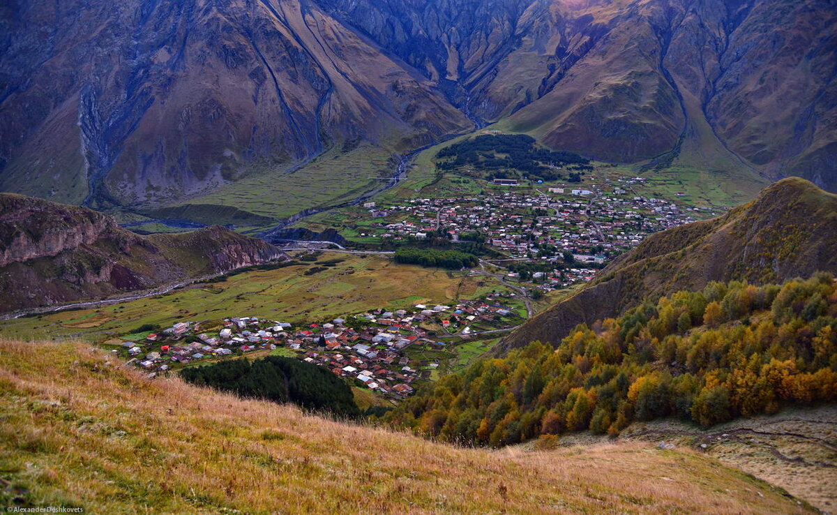 Степанцминда грузия фото города