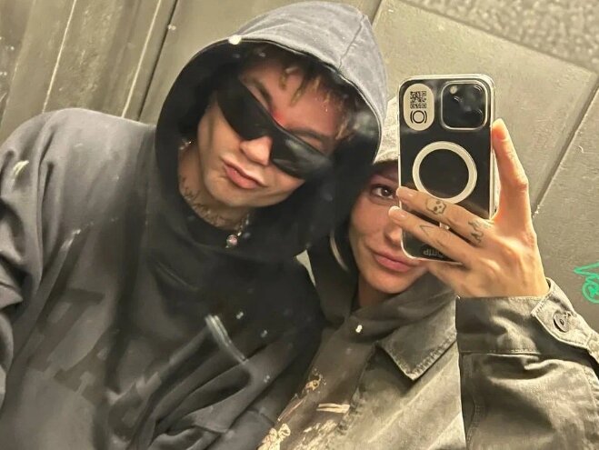 Первое совместное фото Насти Ивлеевой и ее мужа Алексея Узенюка в 2022 году. Источник фото: t.me/ivleeva360