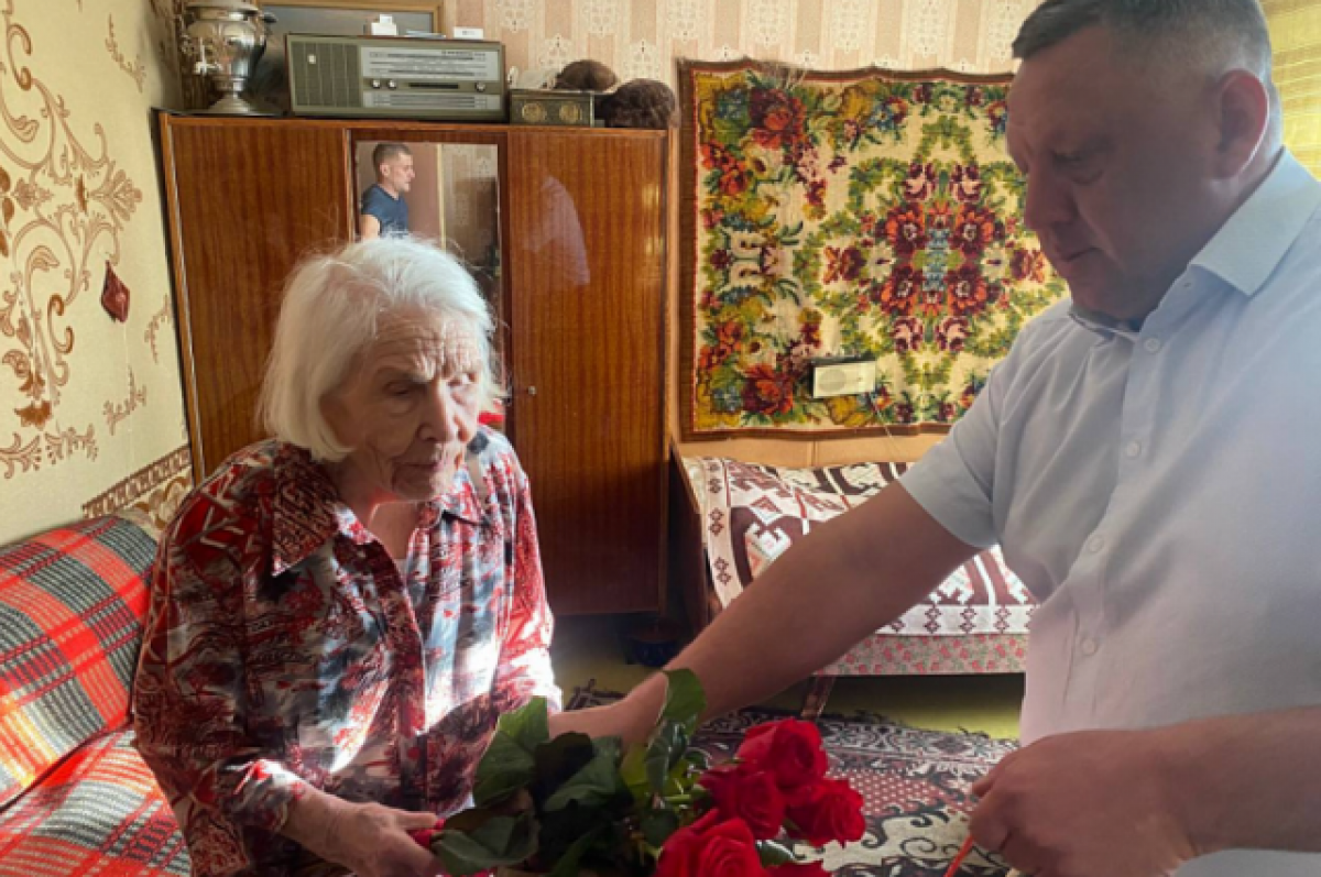    Жительницу Тулы Анну Буслаеву поздравили со 105-летием