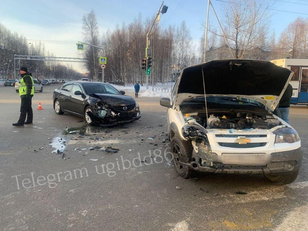    В ДТП в Нижневартовске пострадали женщина и 3-летняя девочка