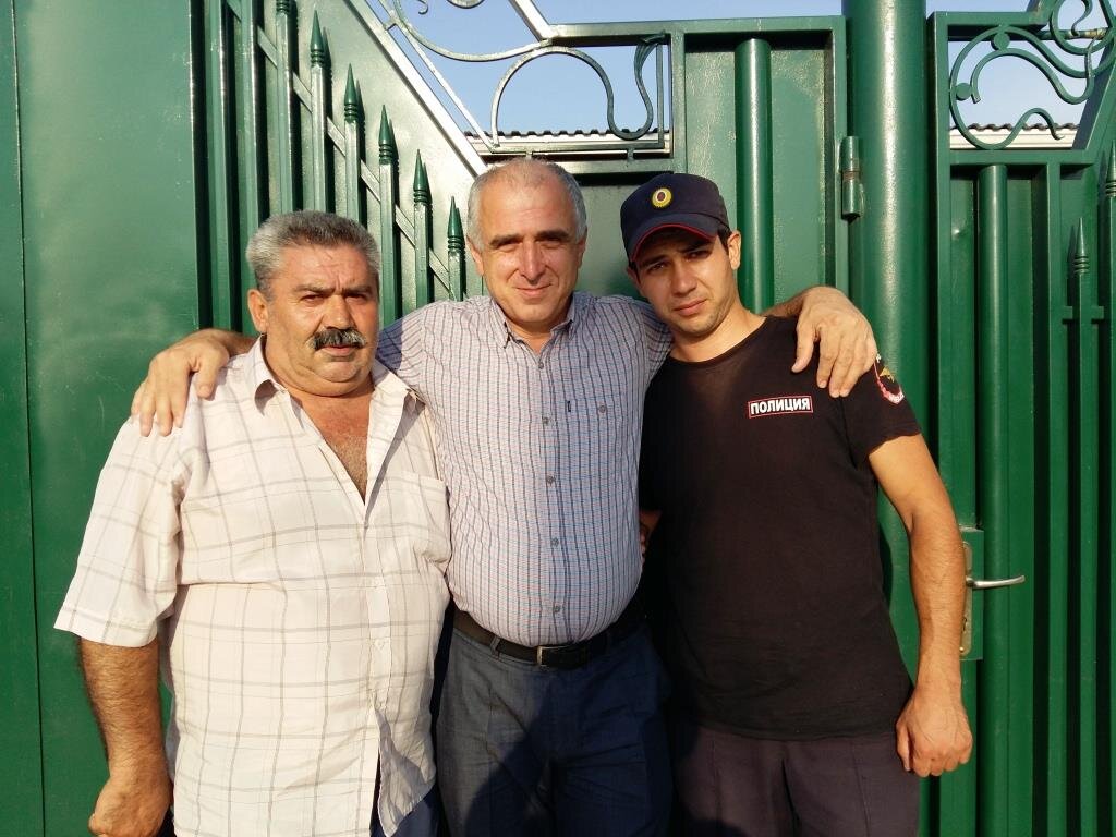 Заурбек Дахчуков, Давид Дасаниа и Беслан Дахчуков, сын Заурбека