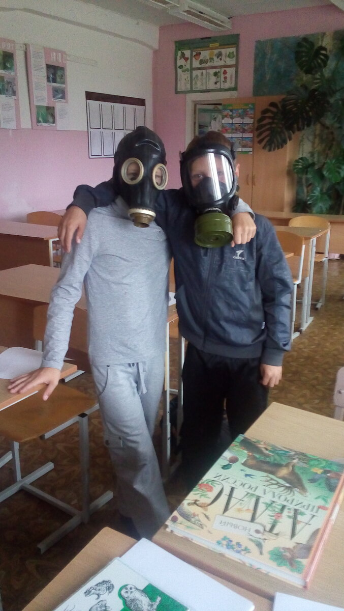 Многие учителя терпеть не могли моих ребят - уж очень хулиганистые и своенравные. А я любила.