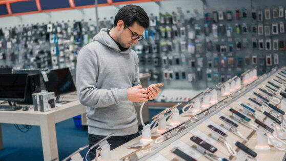   Почему нельзя покупать смартфоны для китайского рынка: мнение эксперта Сергей Бунеев