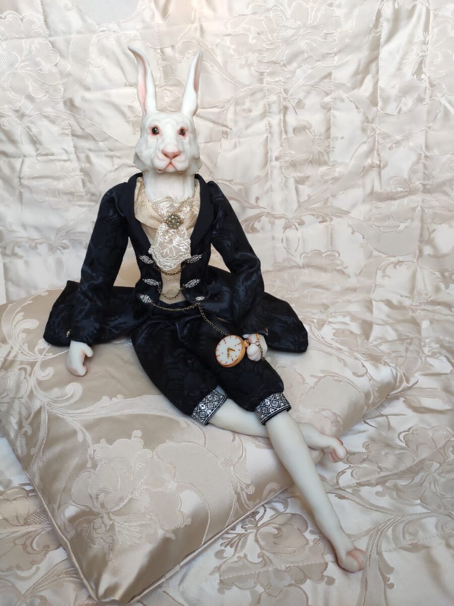 Вот он, лорд Кролонне, занявший все свободное время на 2,5 недели до Нового года.