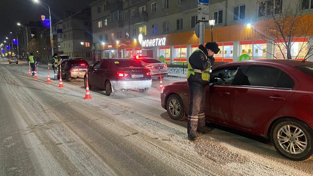     В эти выходные усилены патрули ГИБДД по всей Тюменской области. Инспекторы ориентированы на выявление пьяных водителей. Сплошные проверки пройдут в Тюмени, городах и районах Тюменской области.