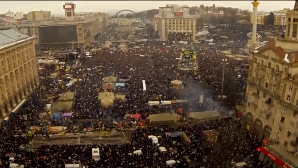человек должен совершать именно демонстративные и публичные поступки
