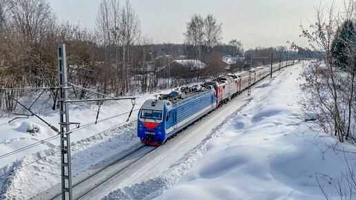 Электровоз ЭП1М-423. Пересылка в ремонт электровоза ЭП2К в составе пассажирского поезда 69 Чита - Москва, станция Красносельский