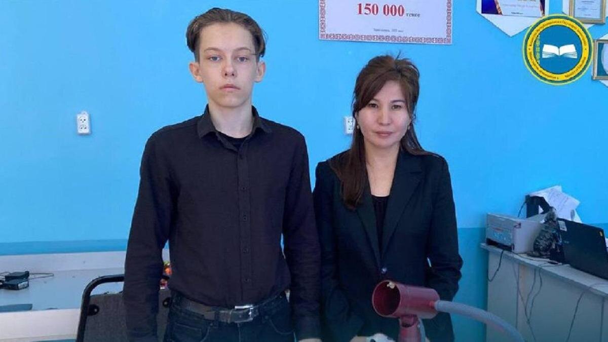    Вячеслав Кузьмин и Айнур Сураншиева:t.me/oqu_agartu